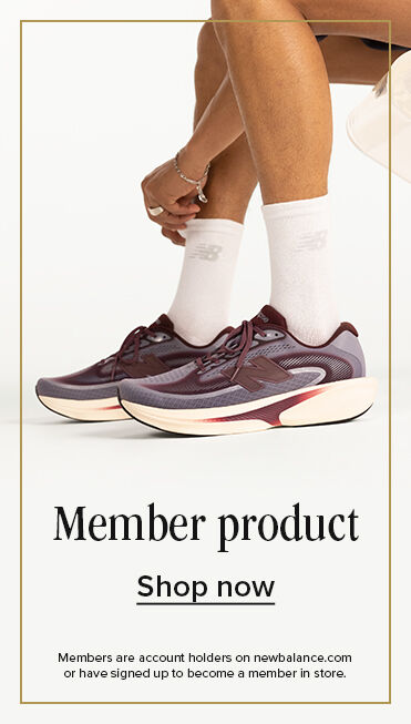 Persona con zapatos Ellipse.